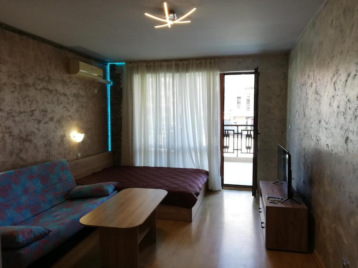 Lovely Studio In A Complex With A Pool By Flat Mаnаger 圣弗拉斯 外观 照片